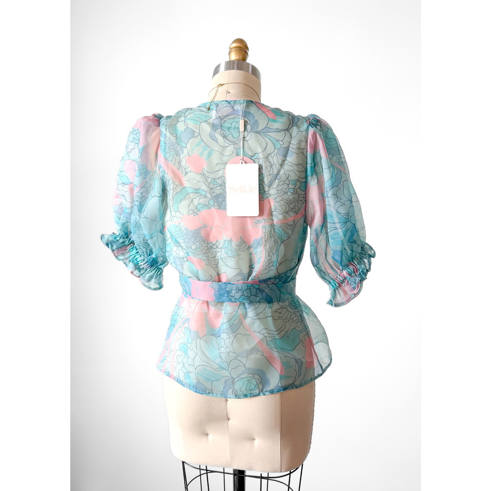 NEW Selkie Feminine Cloud 9 Blue and Pink Champagne Mod Print Wrap Top - Picture 6 of 11
